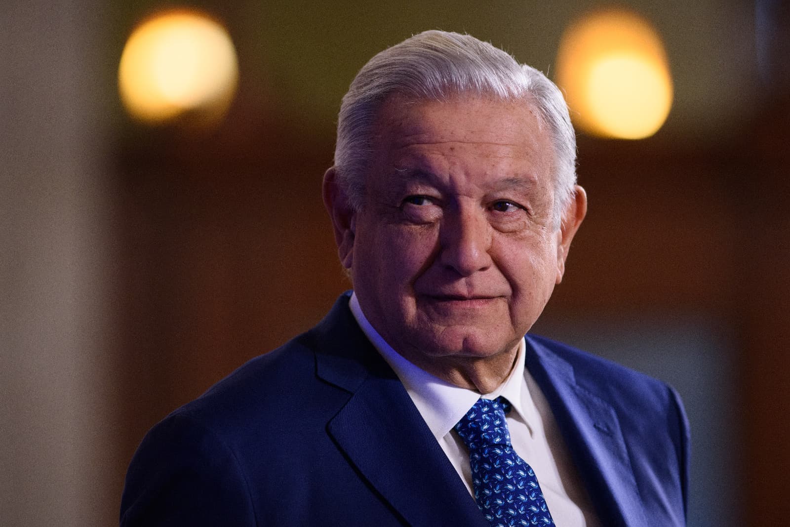 Busca AMLO fin de contrapesos