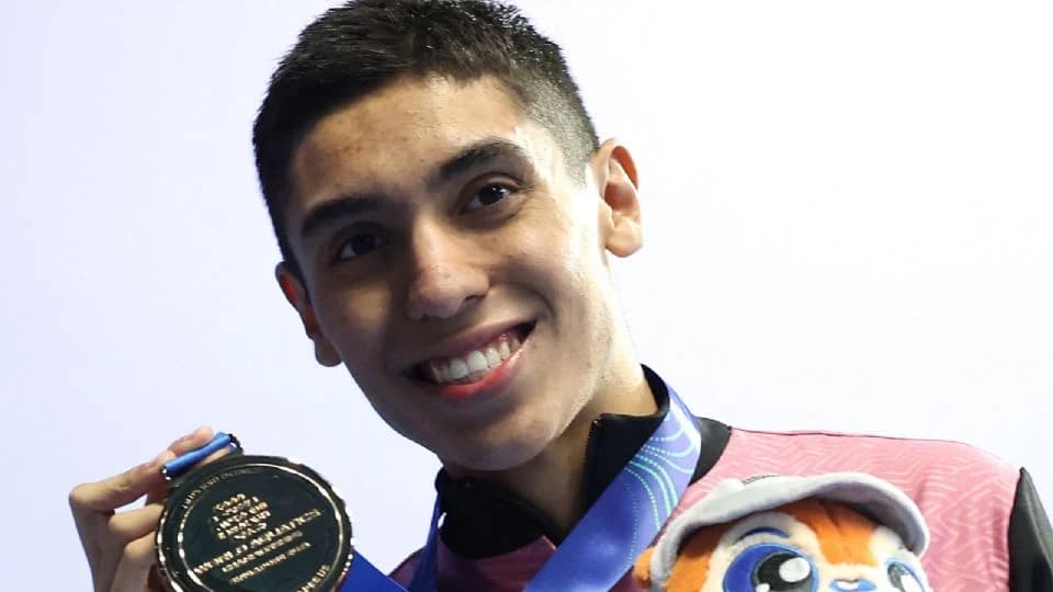 Nadador artístico Diego Villalobos conquista bronce en Mundial en Singapur