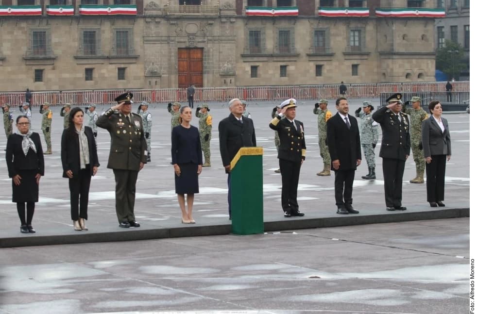Homenajean AMLO y Sheinbaum a víctimas de sismos