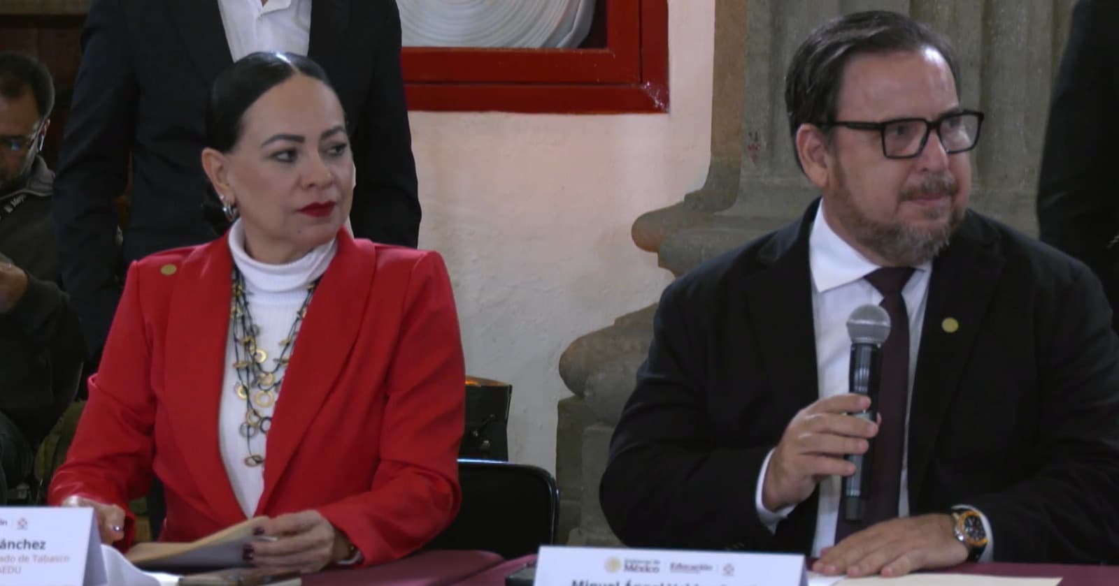 Prohibición de celulares en escuelas no frena programa de tabletas digitales: Tabasco