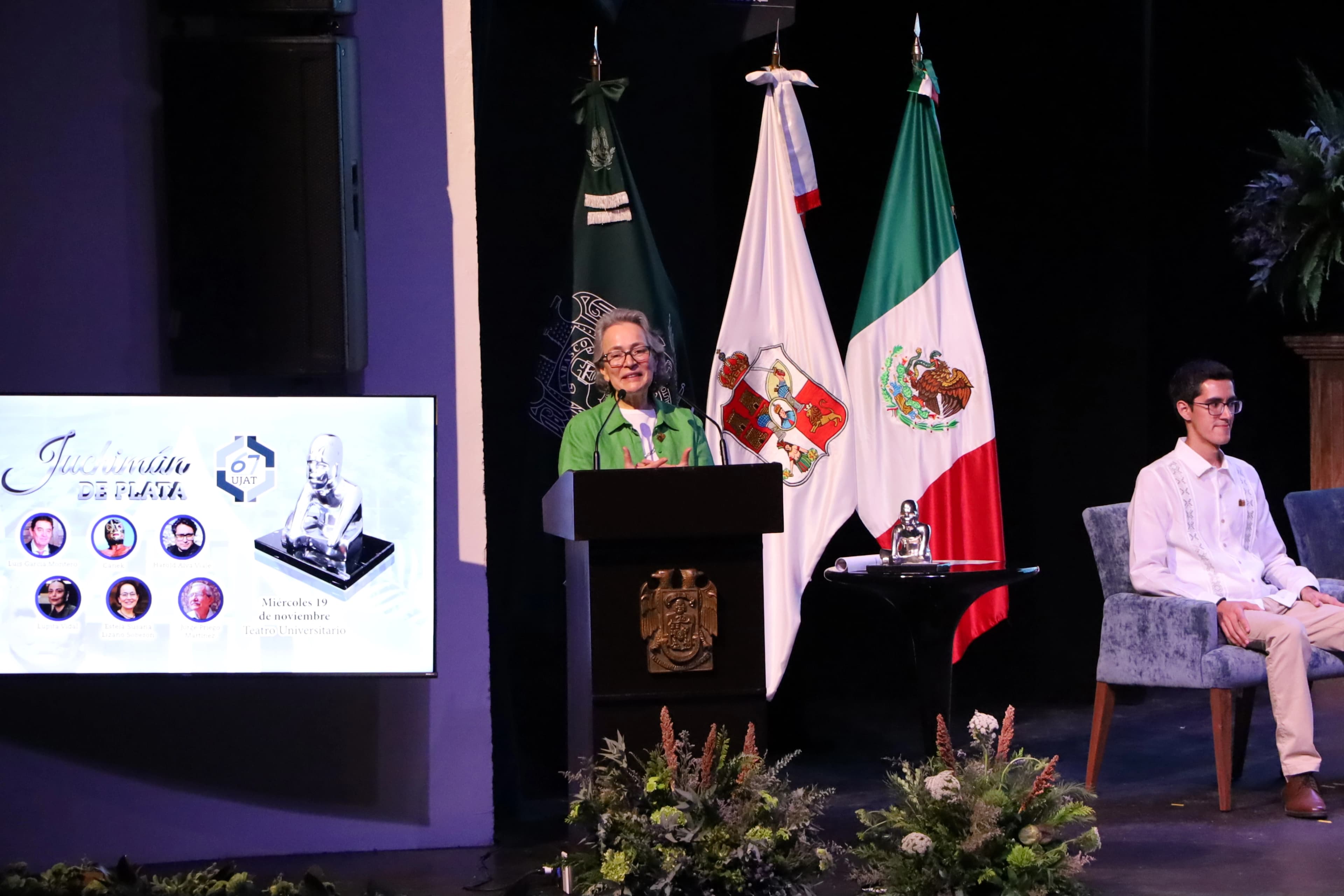 Premio Juchimán de Plata en Ciencia pide a jóvenes seguir sus sueños