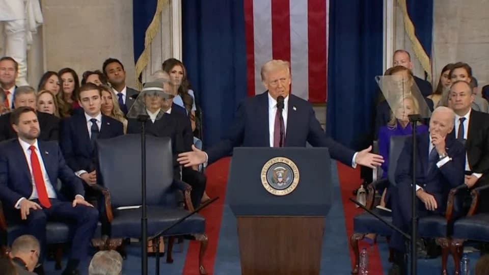 Asume Trump presidencia de Estados Unidos