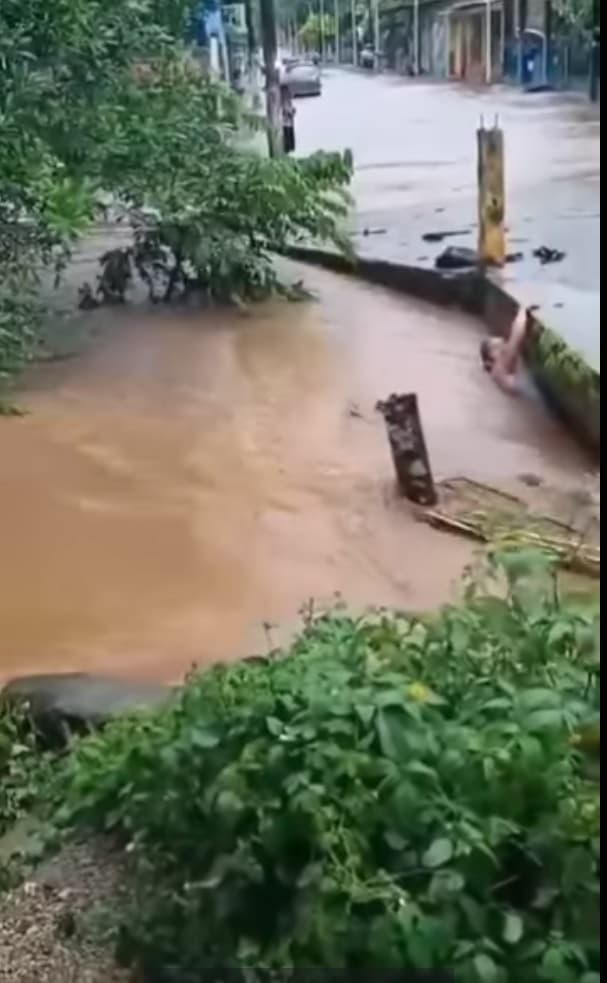 Un hombre fue arrastrado por el río Catemaco