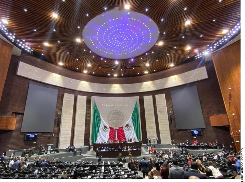 Avalan extinguir autónomos y autoridad en libre competencia