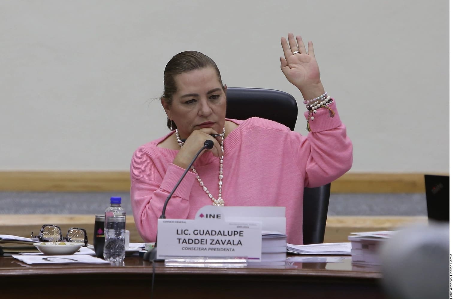 Eligió INE a empresa cara y con anomalías