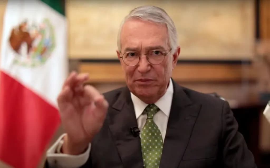 Dice SAT que Salinas Pliego debe 63 mil mdp