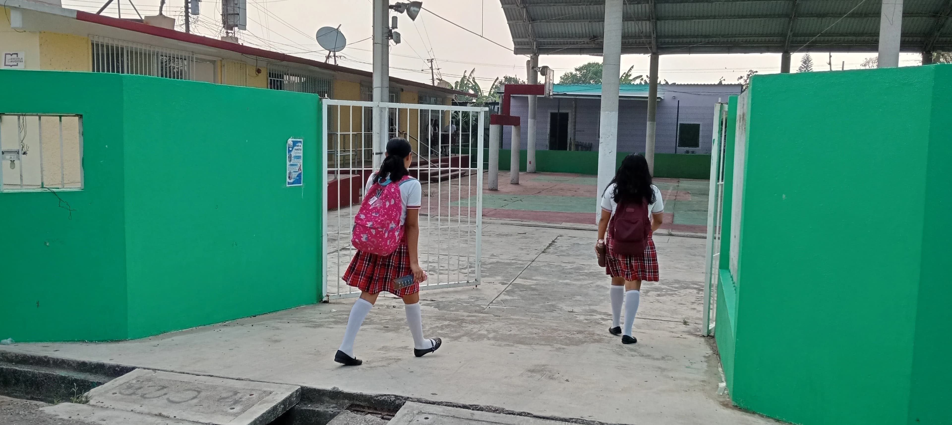 Reinician clases en Telesecundaria de Miramar