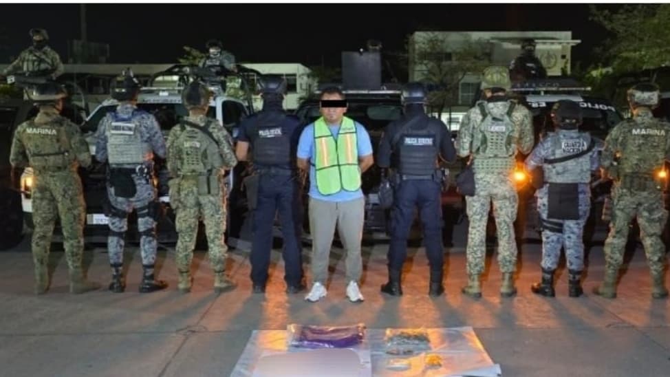 Detienen a hombre por delitos contra la salud en la Villa Luis Gil Pérez