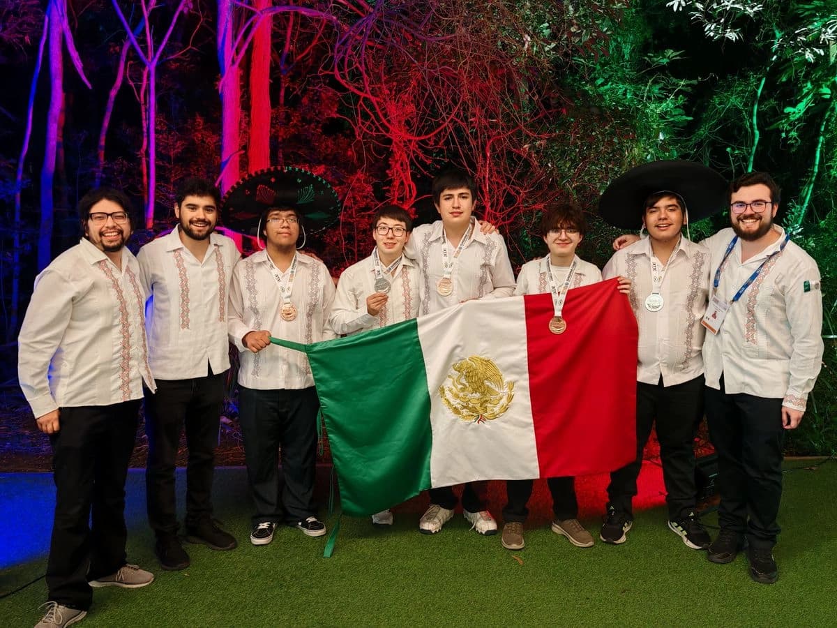México gana 2 medallas de plata y 4 bronces en Olimpiada de Matemáticas