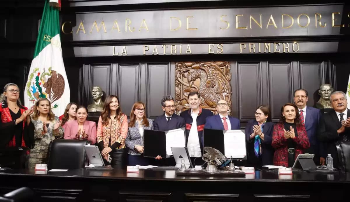 Entre polémica nombran a periodista embajador en Italia