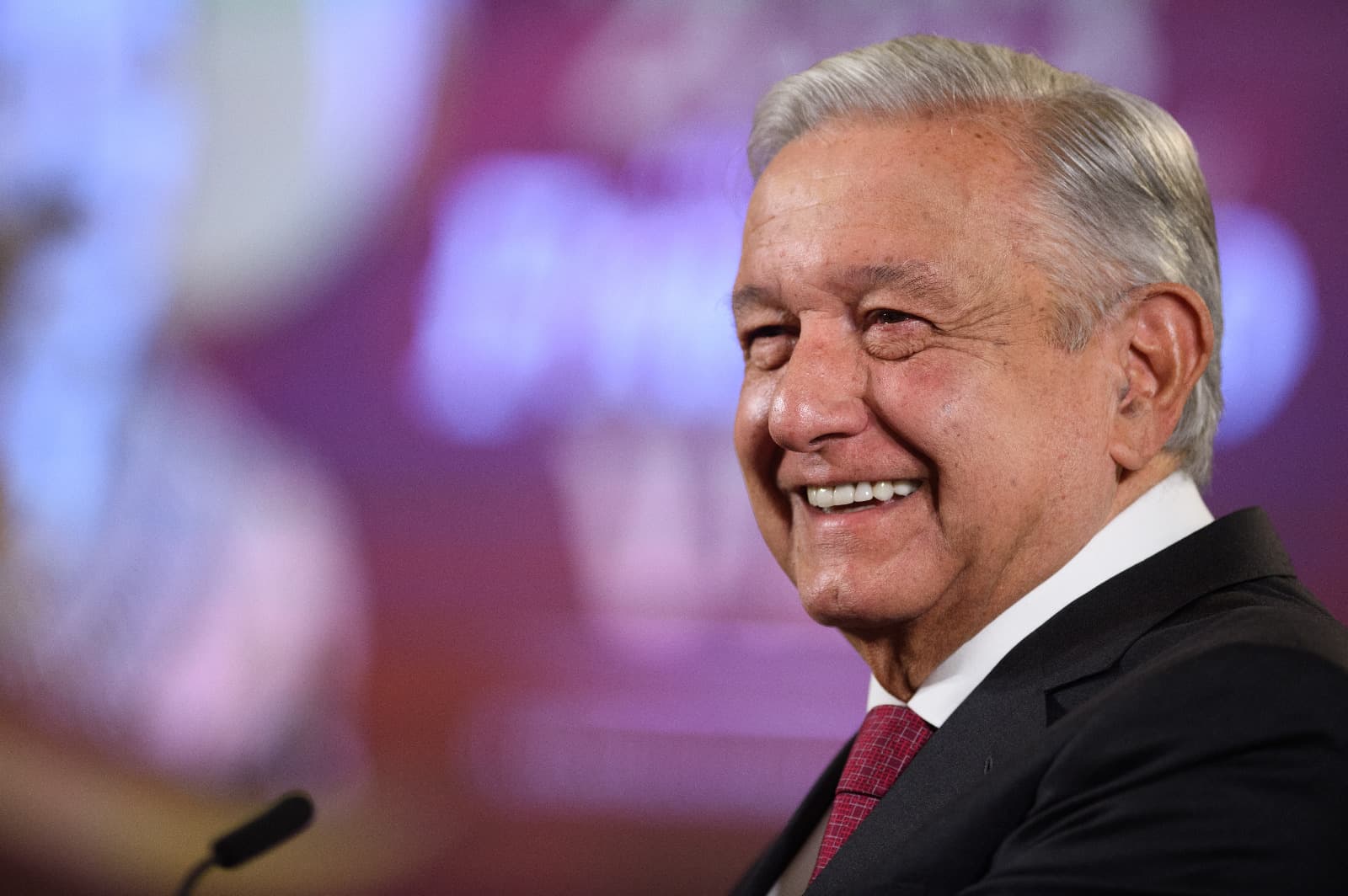 Empuja AMLO incremento salarial