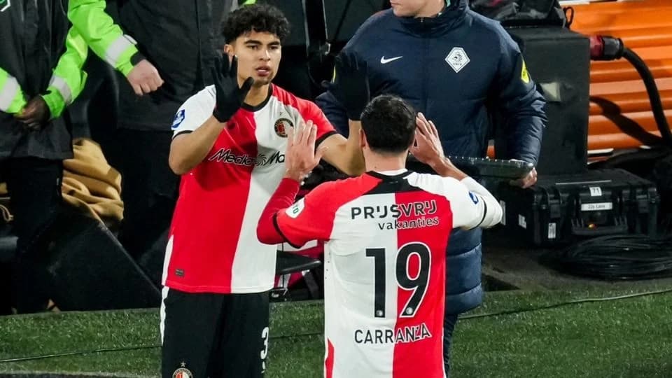 Delantero mexicano Stephano Carrillo debuta con el Feyenoord