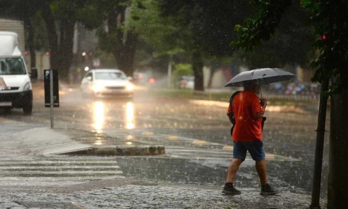 Anuncian lluvias fuertes para el Sureste de México