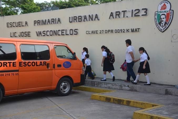 Divide opiniones nuevo horario de clases