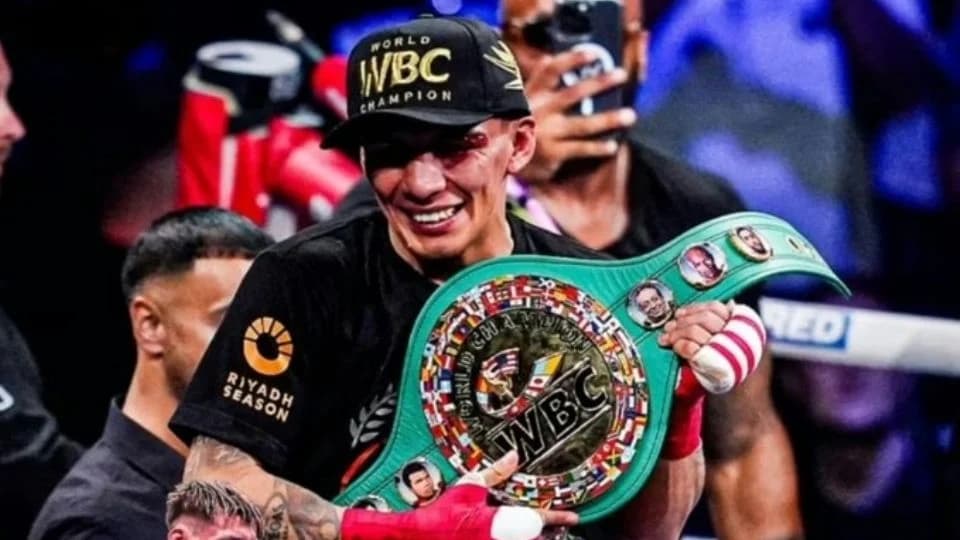 Mexicano Francisco 'Chihuas' Rodríguez gana título mosca del CMB en Inglaterra