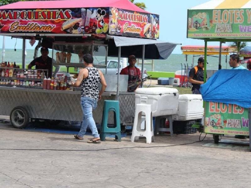 Pide Canirac frenar ambulantes en Chetumal Bacalar