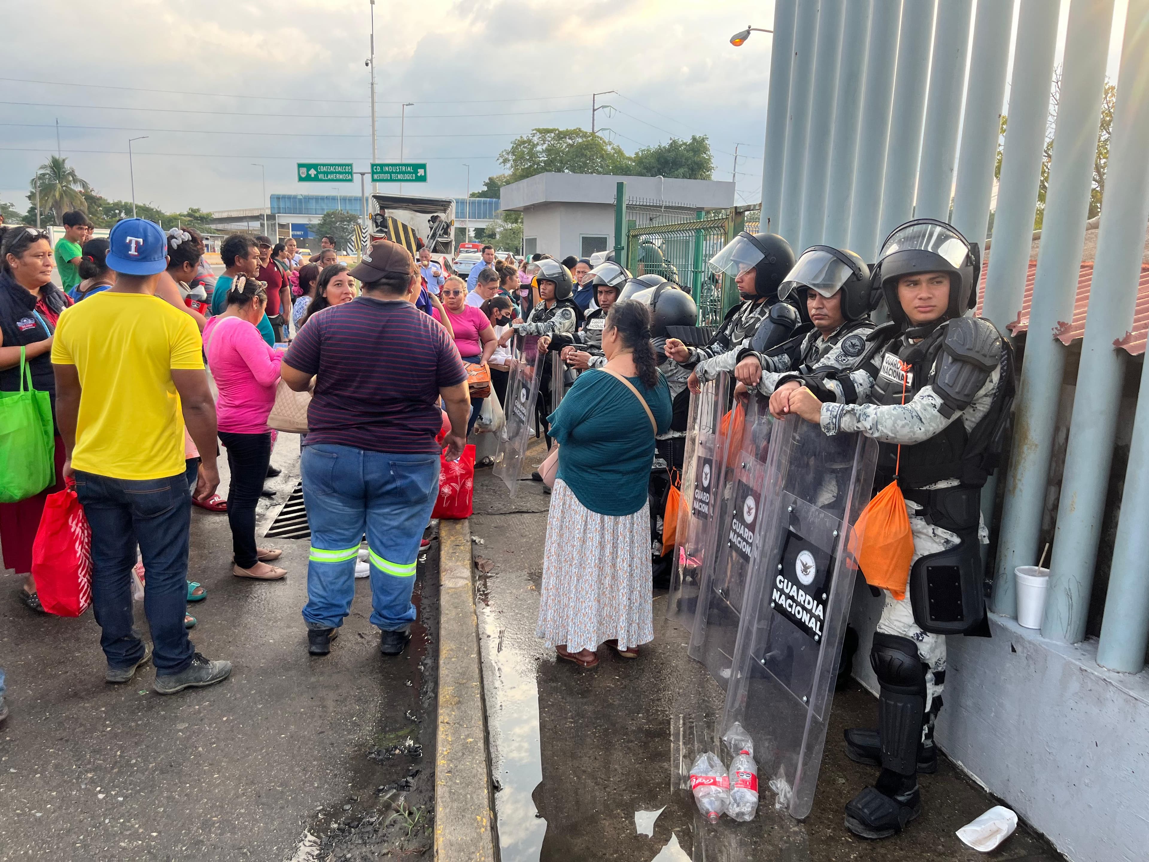 Disturbios en Creset fueron pagados por el crimen: May