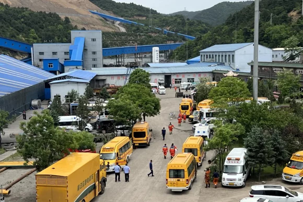 Explosión en mina de China deja 90 muertos; uno de los accidentes más graves en años