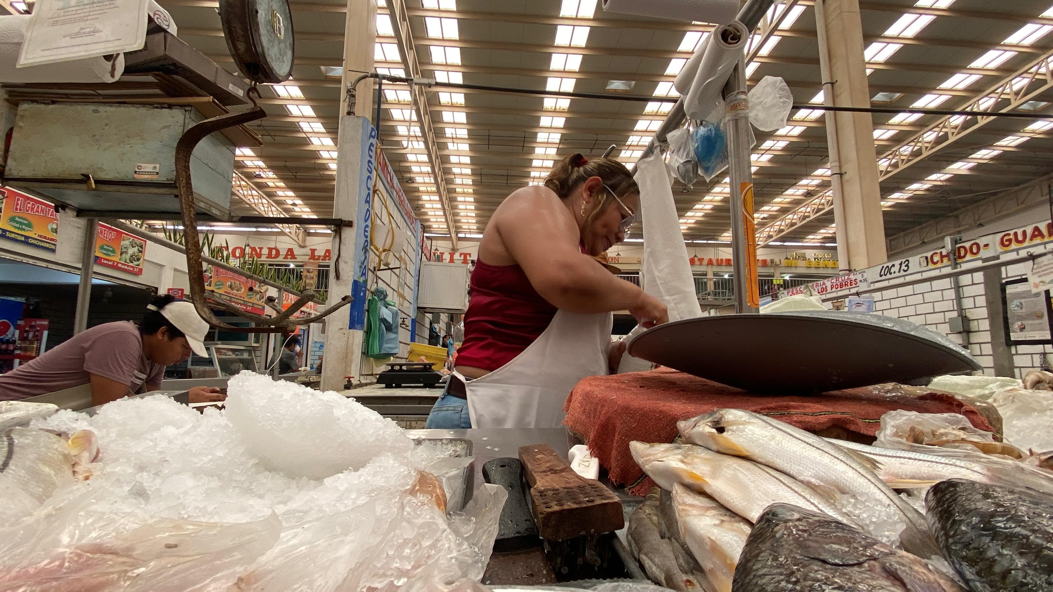 Calor dispara consumo de hielo en pescaderías