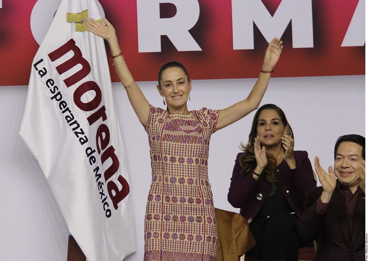 Pide Sheinbaum a Morena no ser partido de Estado