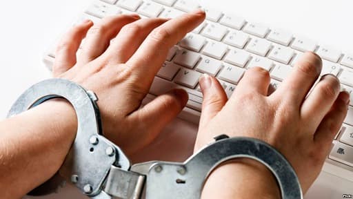 Gobiernos del mundo buscan silenciar periodistas: Unesco