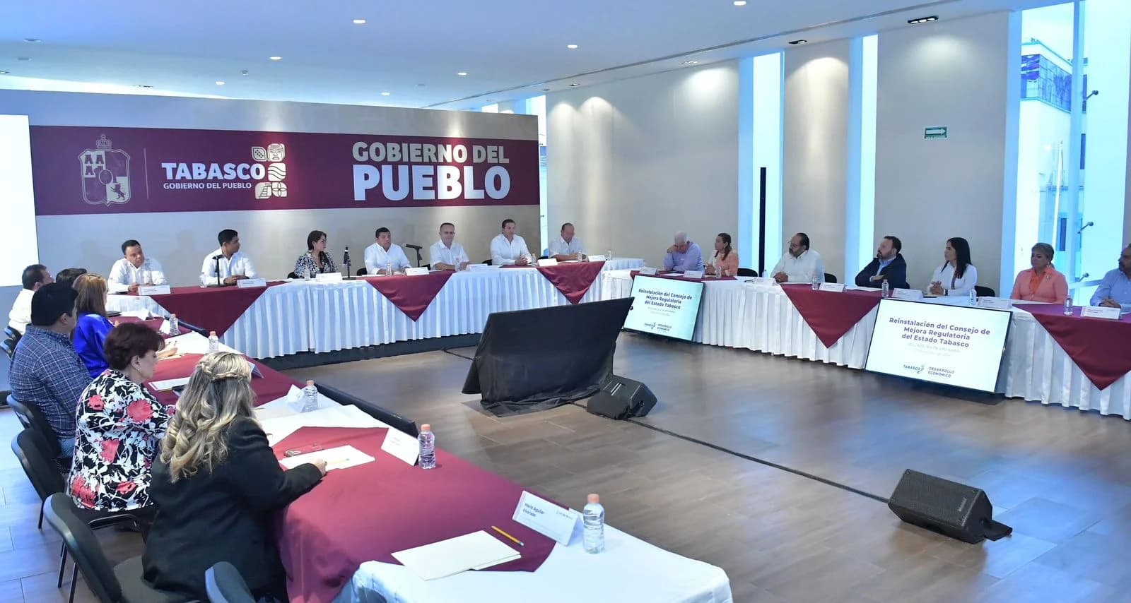 Quiere May un Gobierno digital