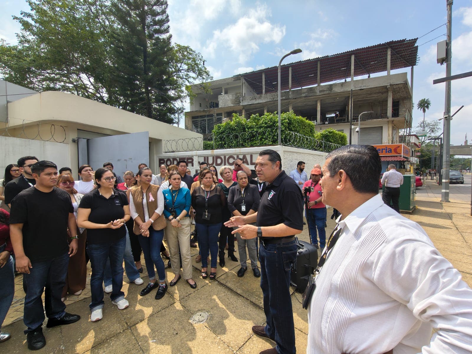 Protestan trabajadores del PJF contra exámenes y acoso laboral
