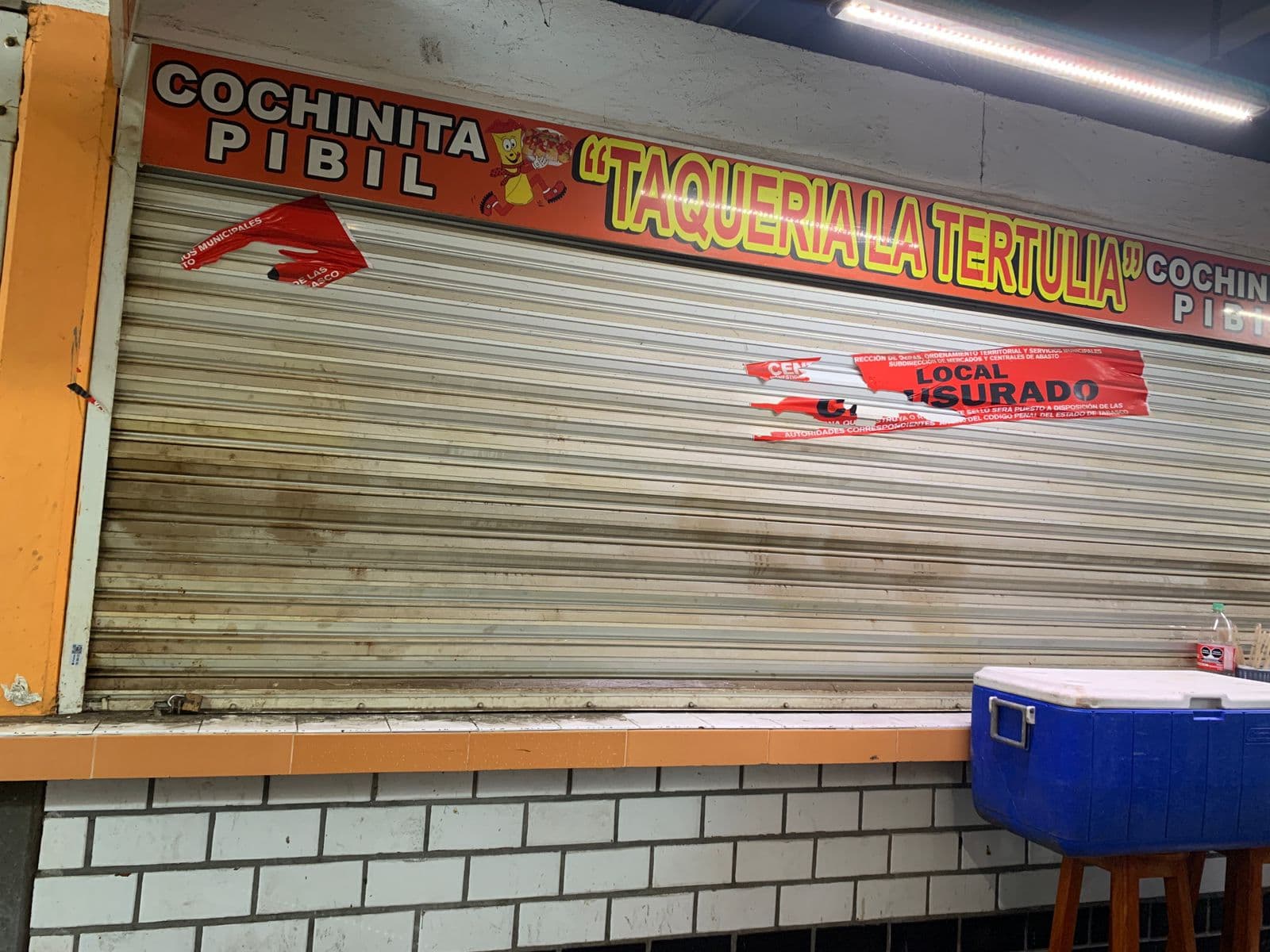 Clausuran locales del "Pino Suárez" por revanchismo político