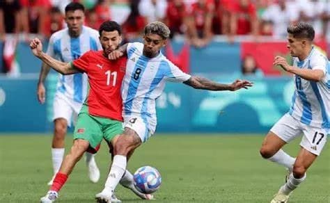 Argentina pierde ante Marruecos con polémica