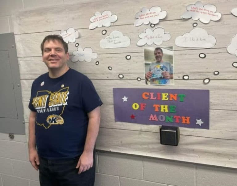 Muere hombre que no fue al baño durante un mes