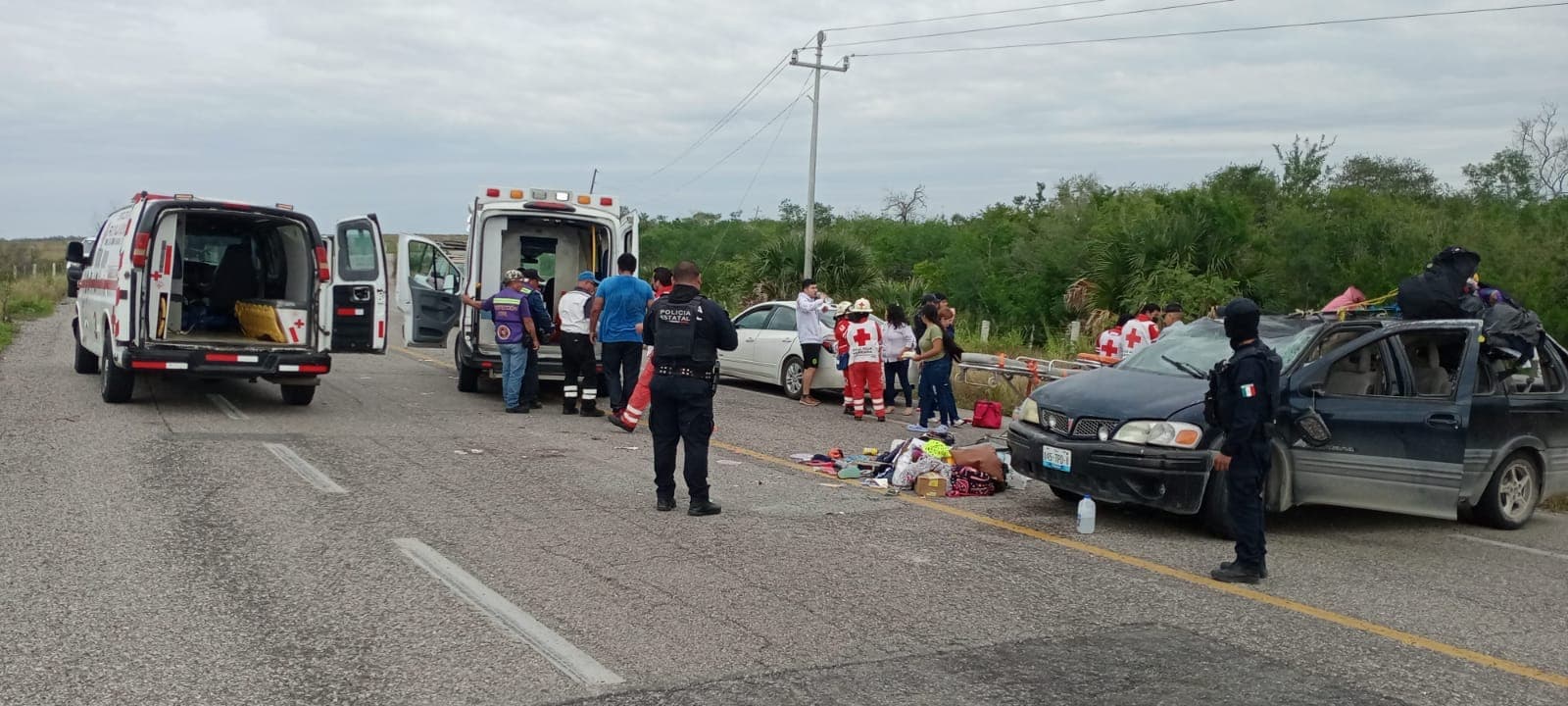 Trágico accidente pierde la vida menor y 12 lesionados