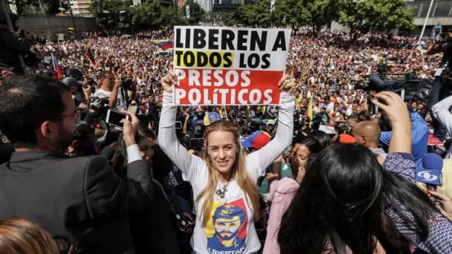 Libera Venezuela al menos 60 presos políticos