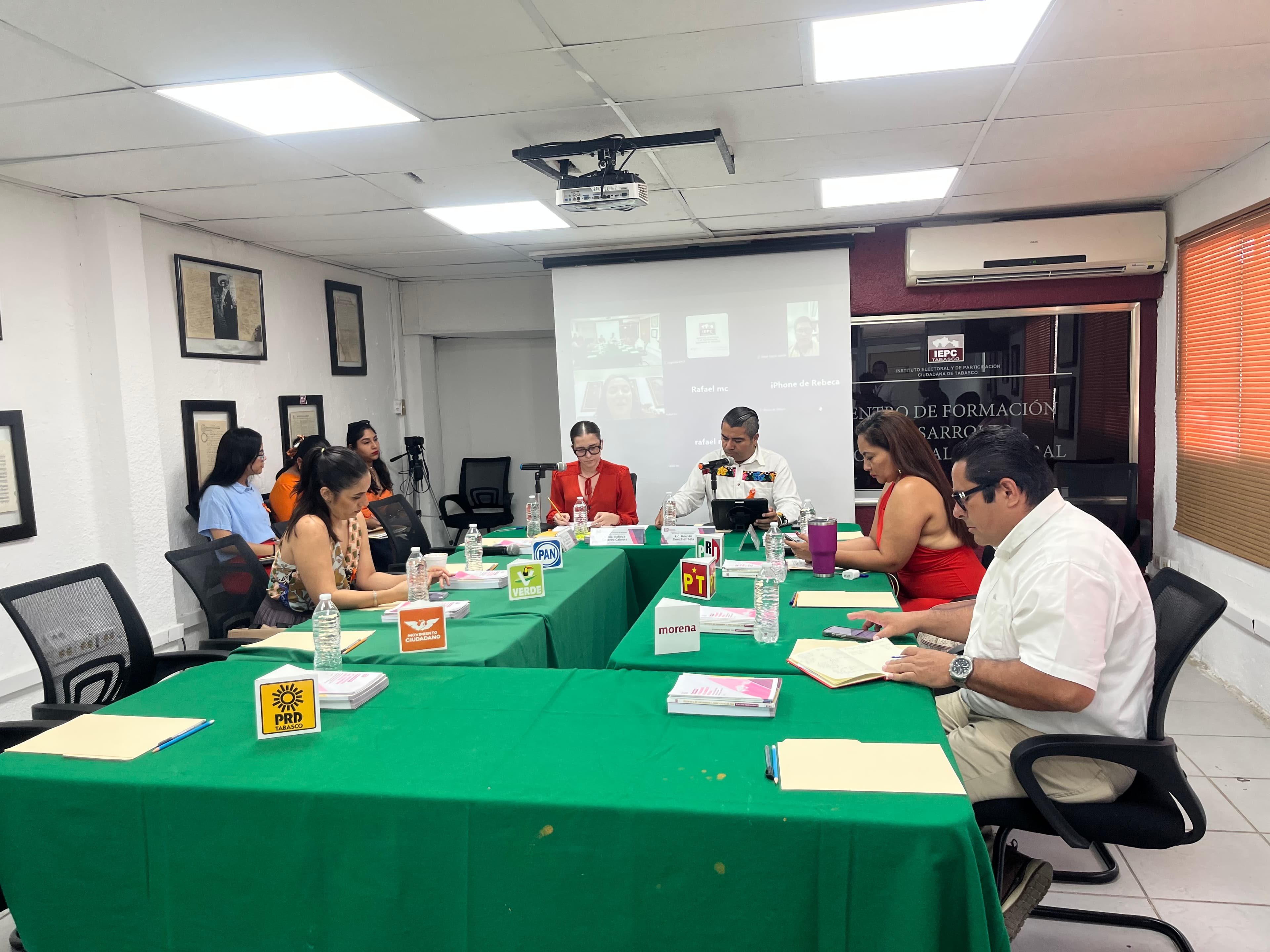 Emite IEPCT lineamientos contra violencia política en razón de género