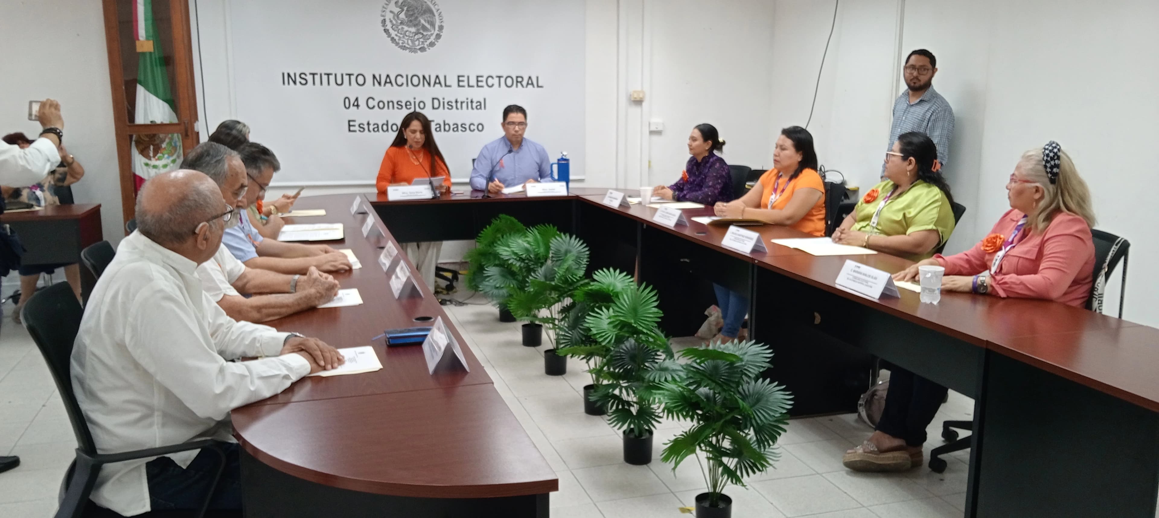 Acreditan en Distrito IV a 478 observadores electorales