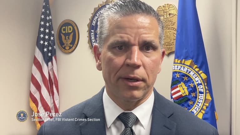 Revela FBI tener unidad especial en México