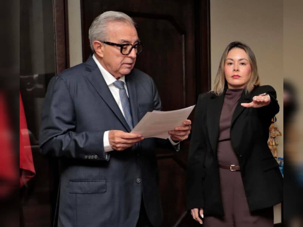 Denigra gobernador de Sinaloa a su nueva secretaria de Gobierno