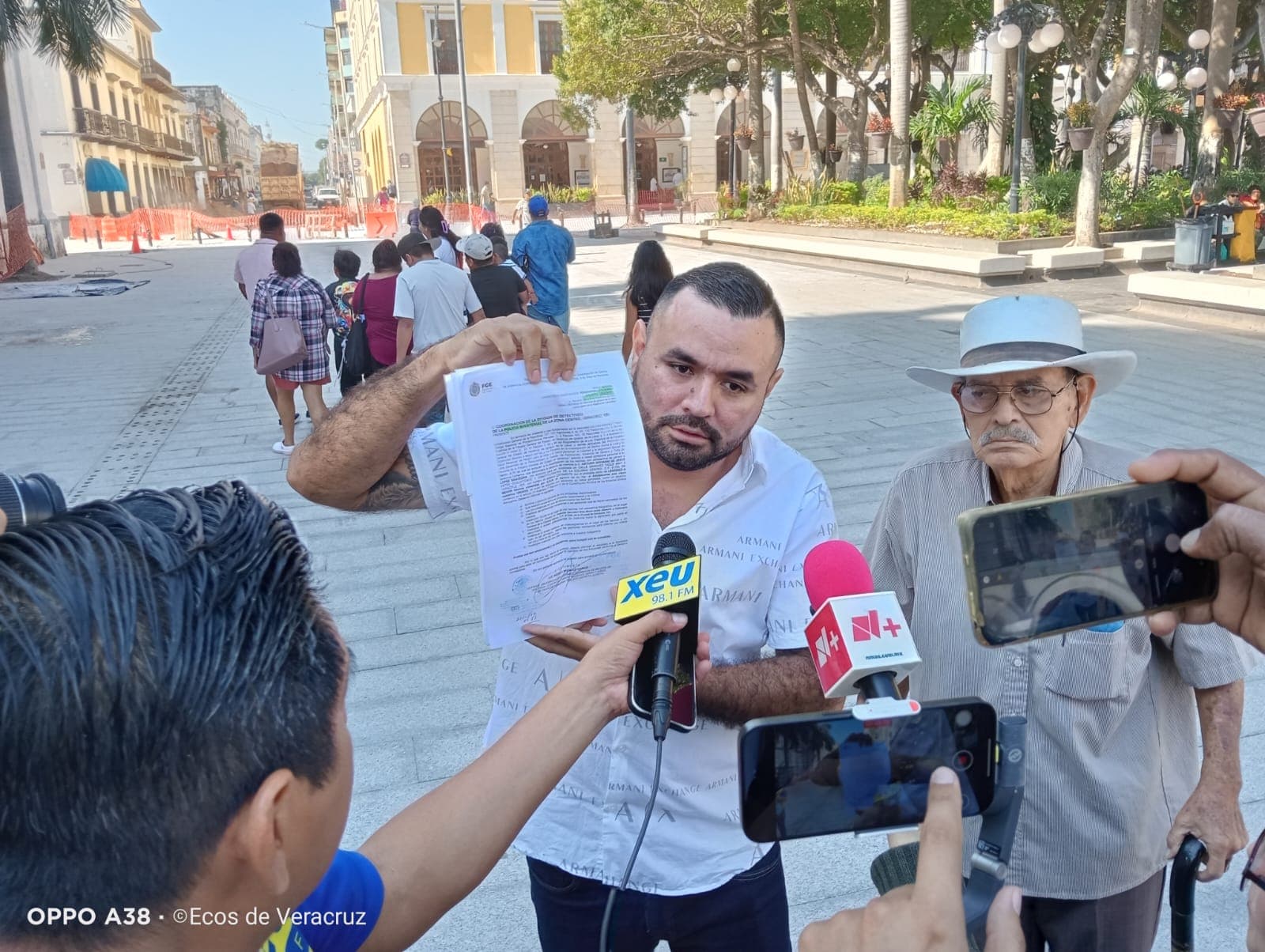 Acusan a policías de abuso a menor