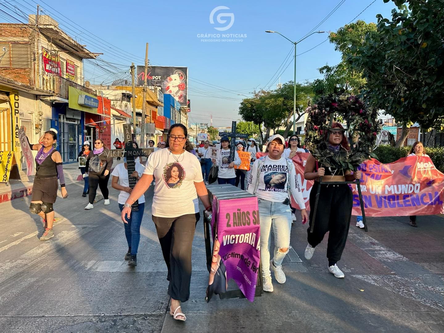 Marchan mujeres contra la violencia en Chiapas