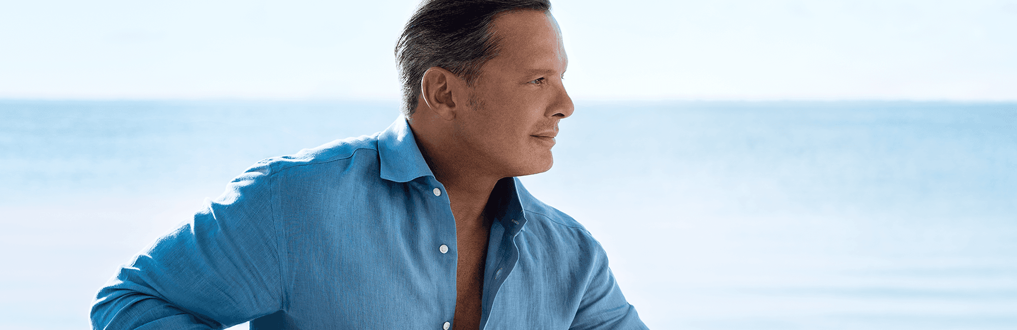 Se resbala Luis Miguel en quinto concierto en CDMX