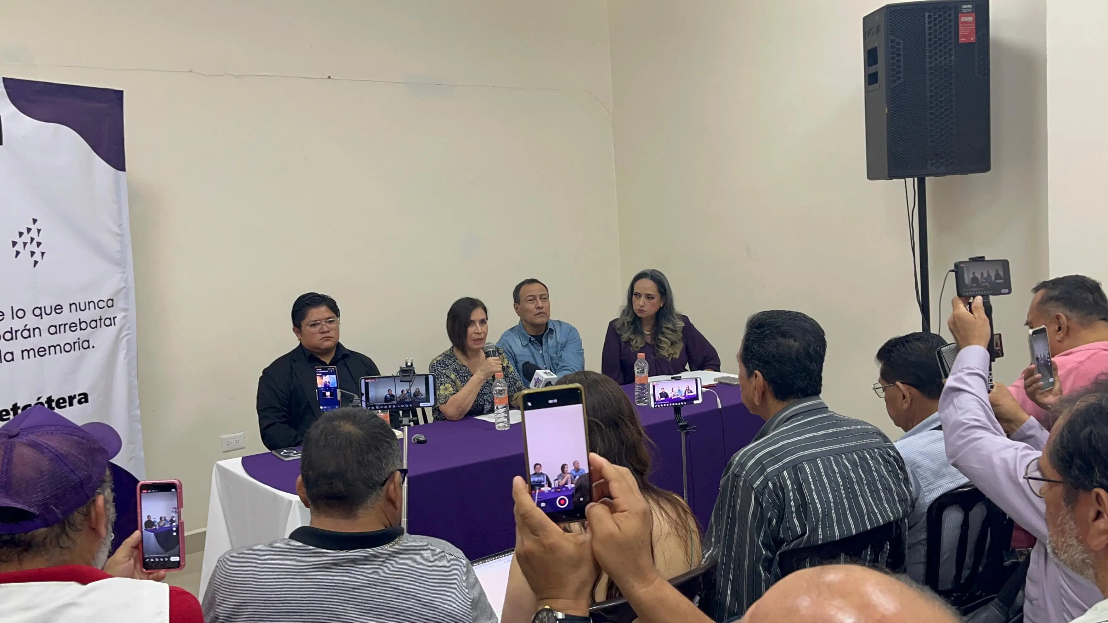 Presentan libro Difamados y Perseguidos de la 4T en Villahermosa