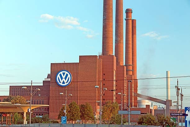 Cerrará VW tres plantas en Alemania