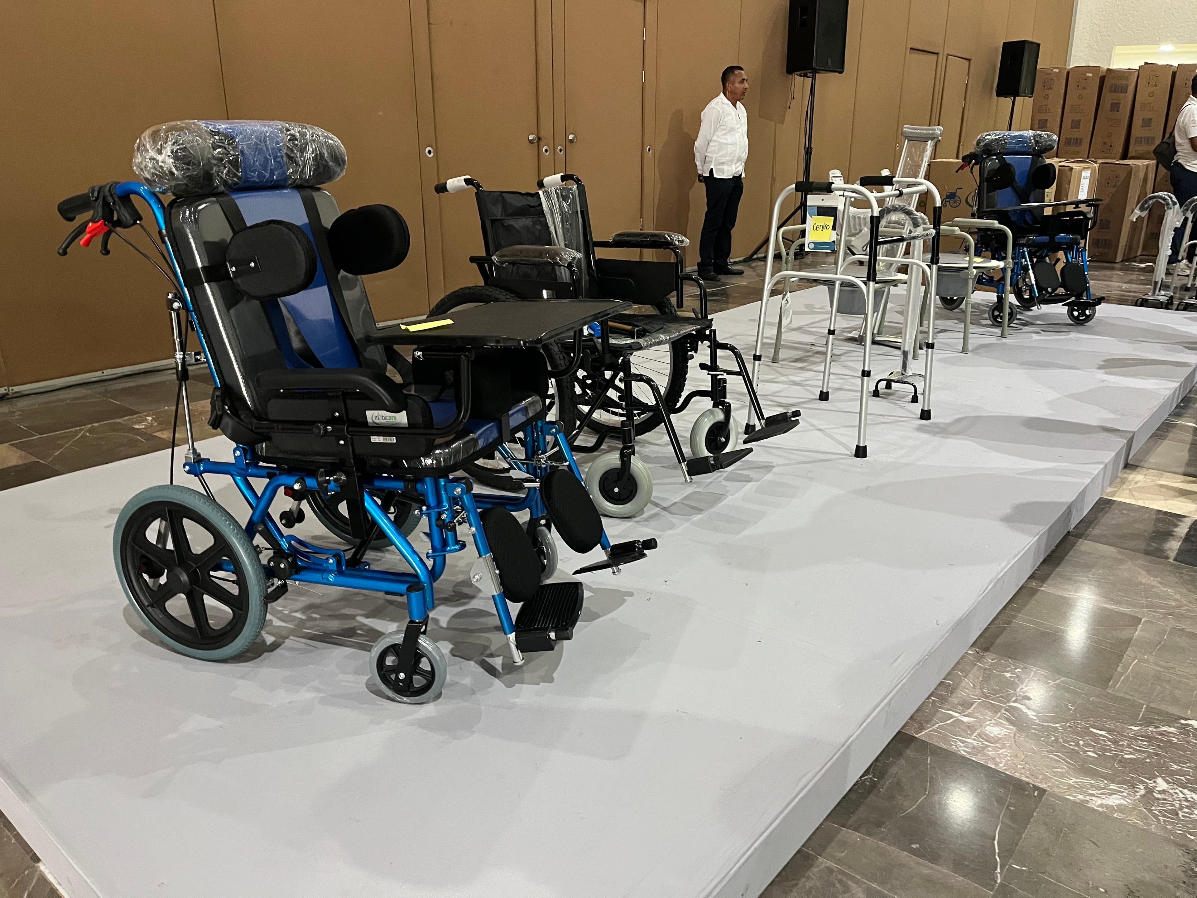 Otorga gobierno más de 400 apoyos para movilidad