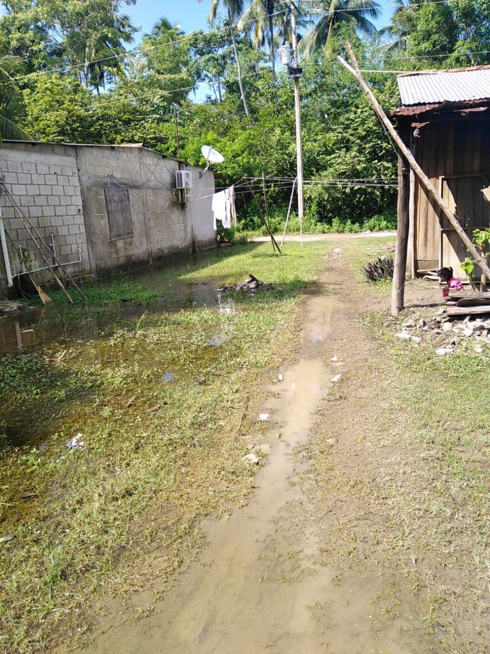 Escuelas de Paraíso suspenden clases, tras emisión de gas de la refinería