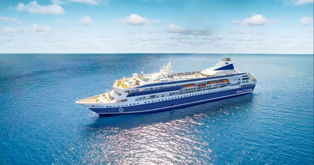 Varados en un país lejano, sin casa ni viaje en crucero