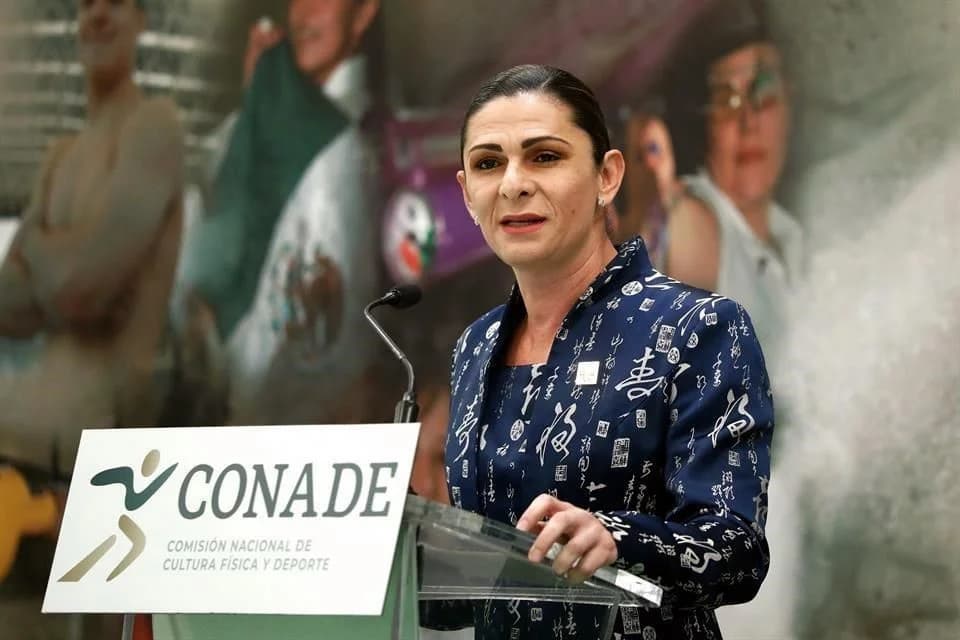 Ana Guevara tiene abiertas carpetas de investigación en Conade