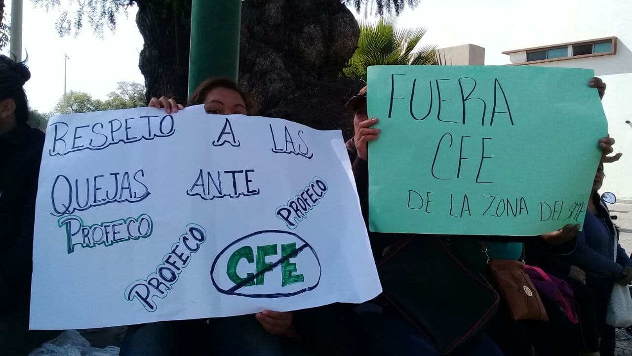 Deja CFE sin luz a más de cinco mil familias