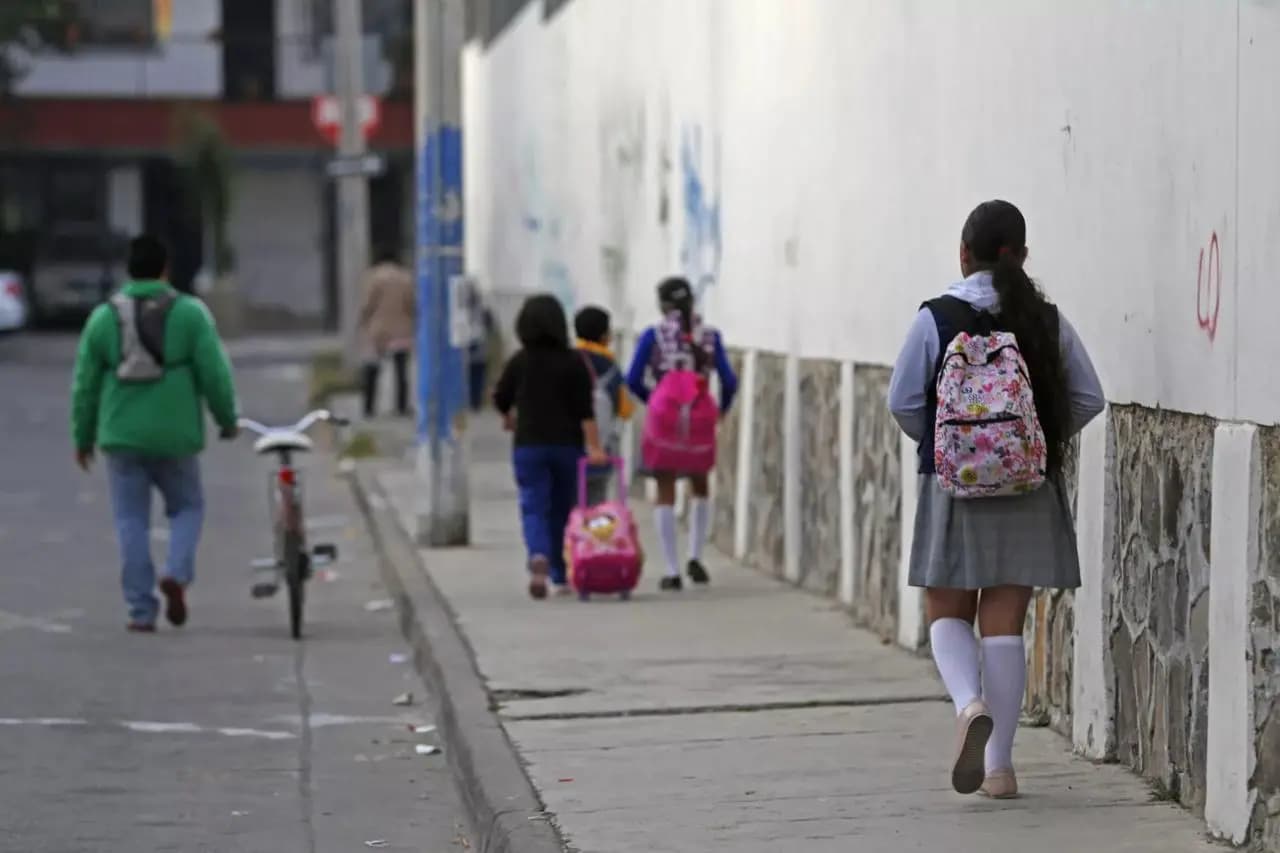 Regresan a clases más de 1 millón de estudiantes en Veracruz