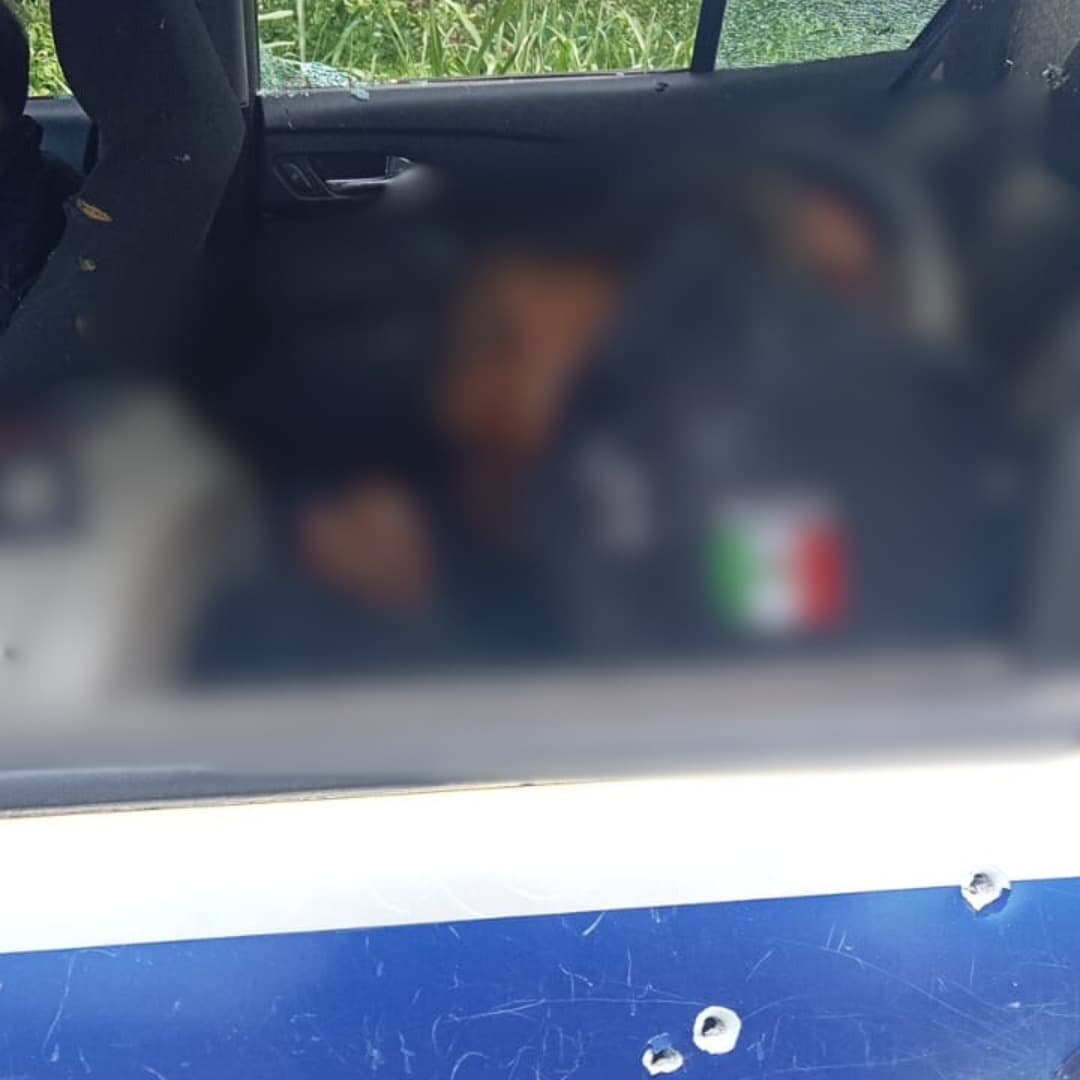 Rematan a 4 policías