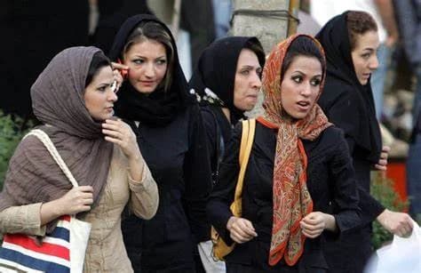 Llega a Corte disputa por uso de hijab