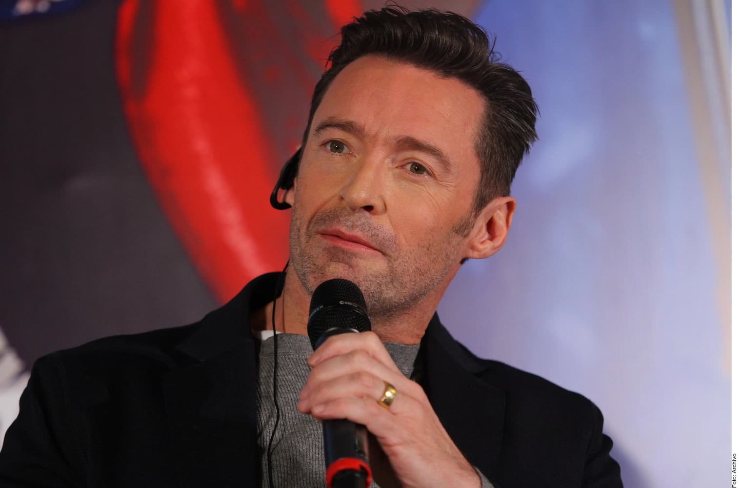 Por 'traición', le pide divorcio a Jackman